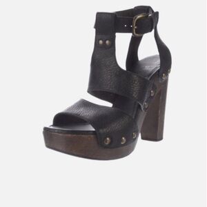 Stuart Weitzman T-Straps Women's Black Leather Wood Heels Studded Sandals SZ 7